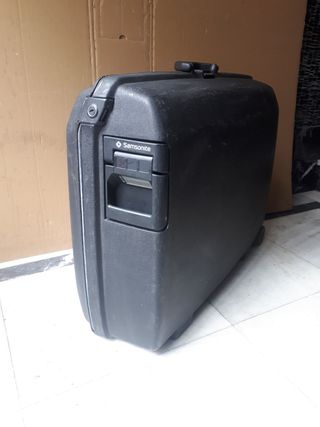 Maleta 23kg samsonite de segunda mano por 20 EUR en Madrid en WALLAPOP