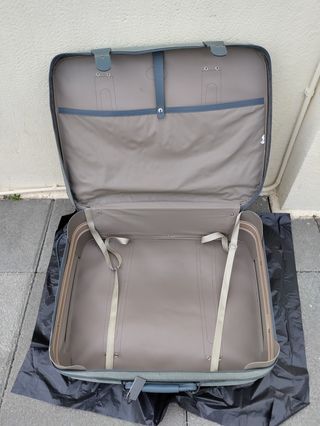 Maleta antigua Echolac de segunda mano por 20 EUR en Buenas Noches en  WALLAPOP