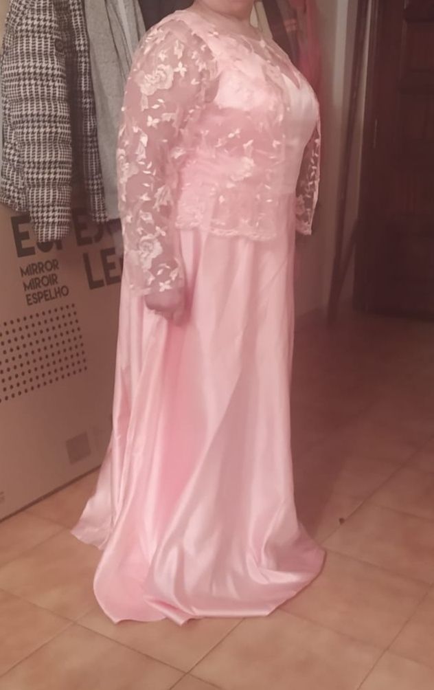 Vestido de fiesta color rosa