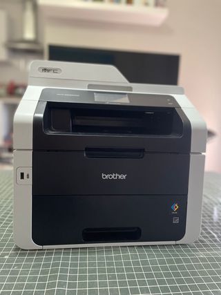 Impresora brother MFC-9330CDW de segunda mano por 180 EUR en Águilas en  WALLAPOP