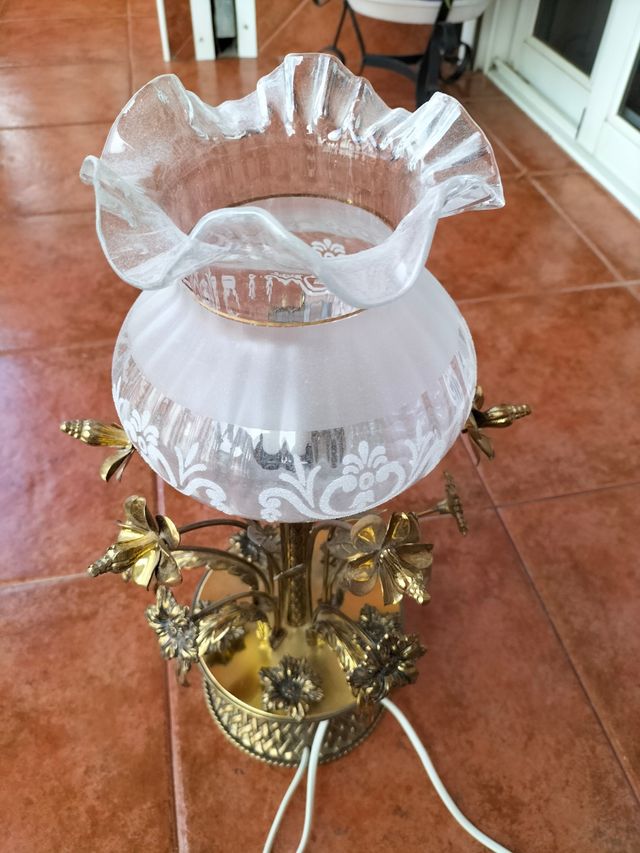 dos lamparitas de mesita de noche