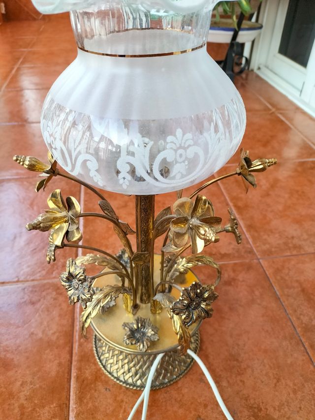 dos lamparitas de mesita de noche