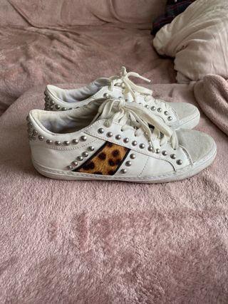 Zapatillas zara leopardo de segunda mano por 15 EUR en Pozuelo de Alarcón  en WALLAPOP