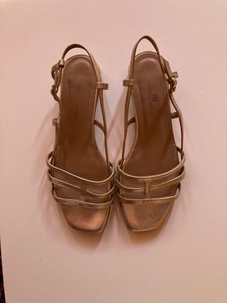 Sandalias Gloria Ortiz de segunda mano por 20 EUR en Las Palmas de Gran  Canaria en WALLAPOP