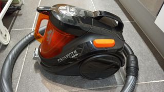 Aspirador Rowenta RO3753EA de segunda mano por 55 EUR en Navalcarnero en  WALLAPOP