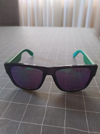GAFAS DE SOL VERDES DE ROBERTO MARTIN de segunda mano por 12 EUR en San  Agustín del Guadalix en WALLAPOP