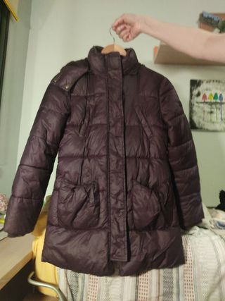 Abrigo morado Corte Inglés de segunda mano por 15 EUR en Alcobendas en  WALLAPOP