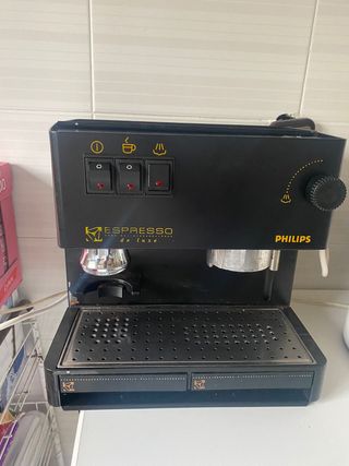 Cafetera Philips Expreso de segunda mano por 70 EUR en Madrid en WALLAPOP