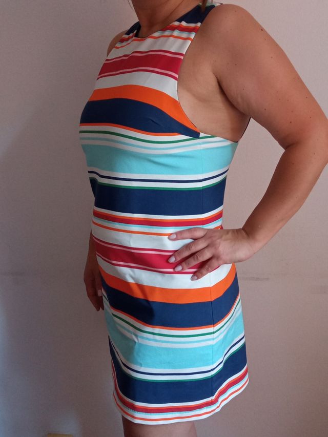 Vestido rayas. Talla L. Zara
