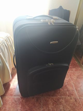 Maleta gigante. Ideal Retorno de segunda mano por 54 EUR en Leganés en  WALLAPOP