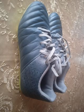 ZAPATOS KIPSTA TALLA 38 de segunda mano por 5 EUR en Gavarres en WALLAPOP
