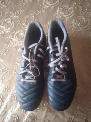 ZAPATOS KIPSTA TALLA 38 de segunda mano por 5 EUR en Gavarres en WALLAPOP