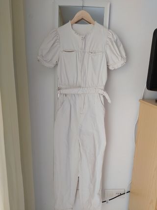 Mono Blanco Bershka de segunda mano por 5 EUR en Playa de Los Cristianos en  WALLAPOP