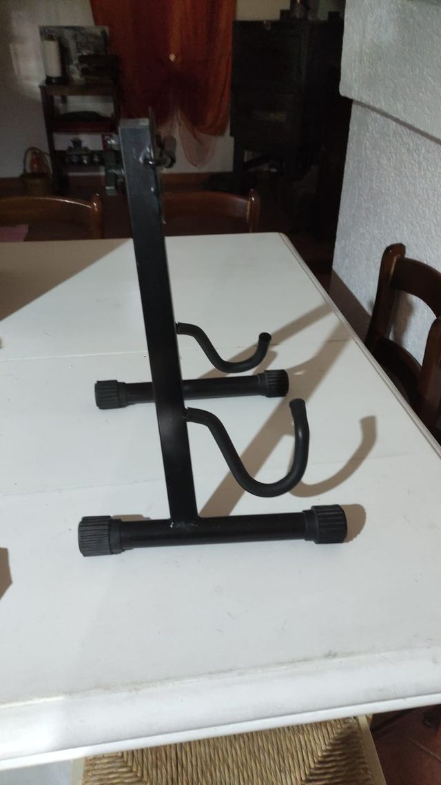 Supporto per chitarra