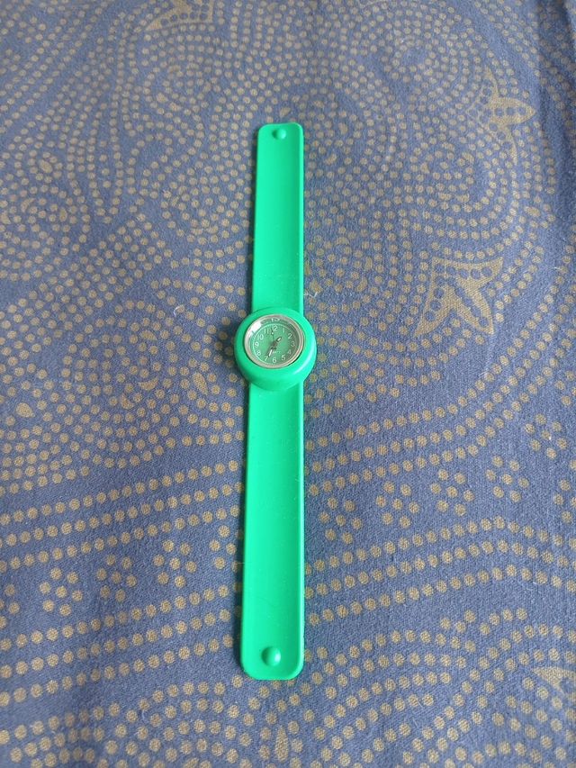 Reloj con esfera intercambiable.