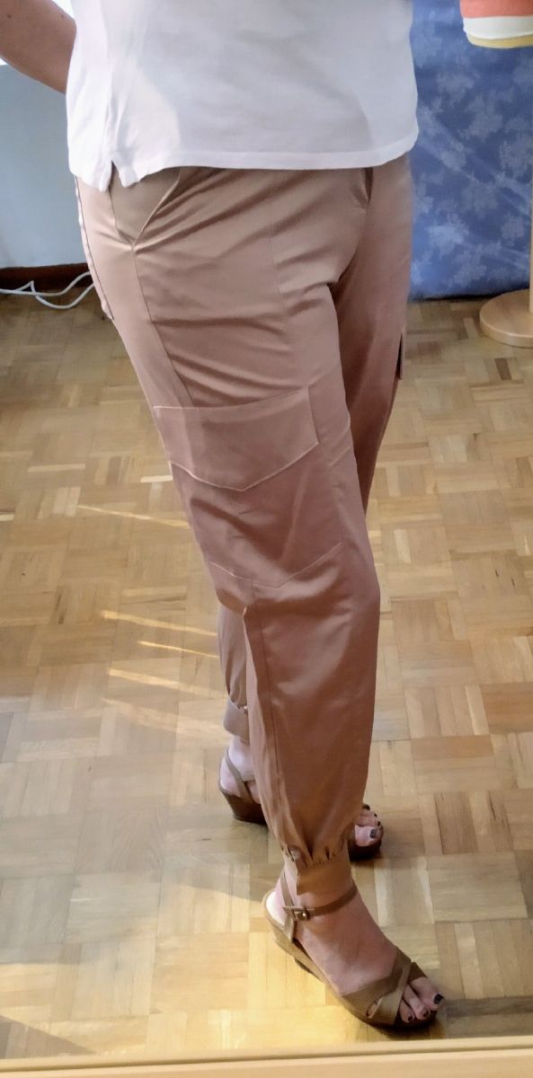 Pantalón cargo raso Talla M. Zara