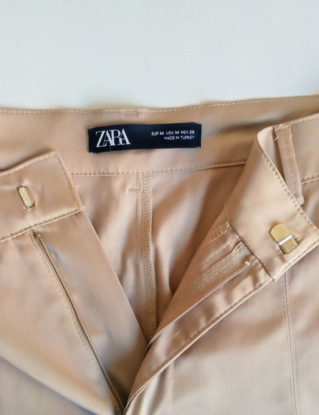 Pantalón cargo raso Talla M. Zara
