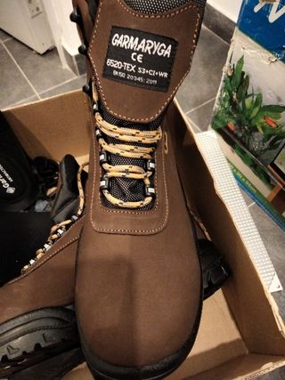 Botas de seguridad de segunda mano por 42 EUR en Madrid en WALLAPOP