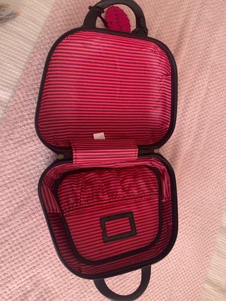 Neceser rígido Gorjuss de segunda mano por 30 EUR en Gijón en WALLAPOP