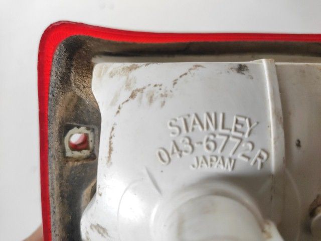 PILOTO TRASERO DERECHO MITSUBISHI PAJERO REF: 043-