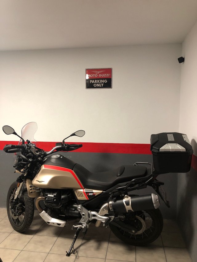 Moto Guzzi V85TT Travel EURO5