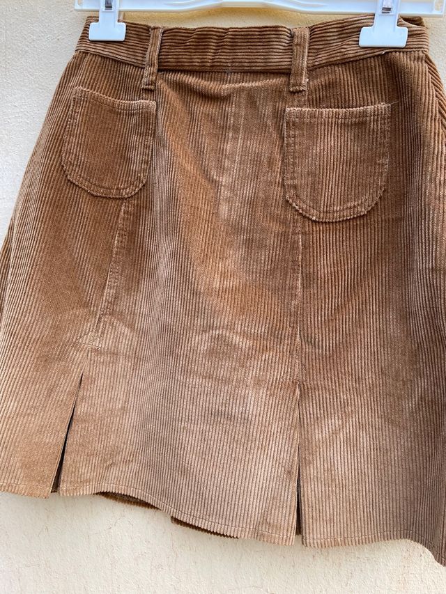 Falda de pana marrón