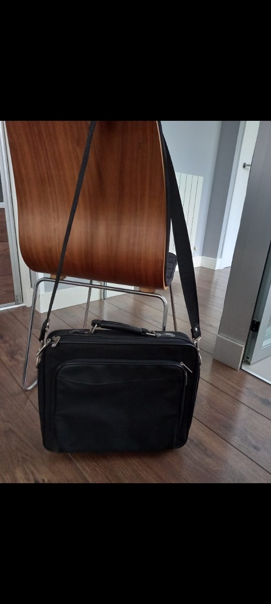 Maletin, ordenador portatil