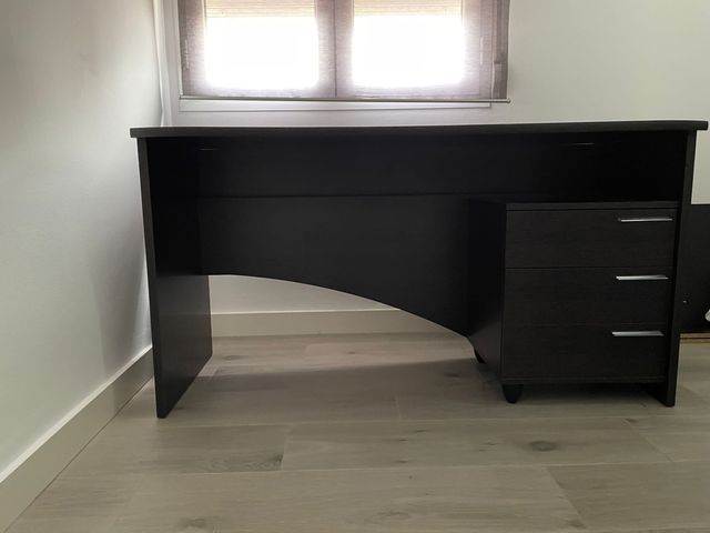 Escritorio madera marrón oscuro 