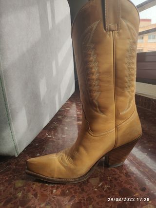 Botas camperas Sendra de segunda mano por 60 EUR en Valencia en WALLAPOP