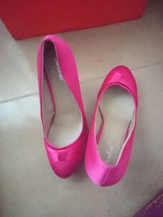 Zapatos para eventos mujer de segunda mano por 3,5 EUR en Quintanar de la  Orden en WALLAPOP