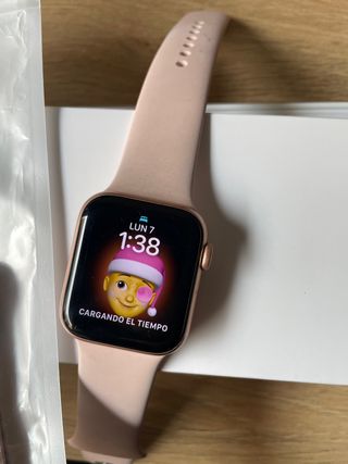 Reloj iPhone S6 GPS 40mm Dorado de segunda mano en Sant Cugat del Vallès en  WALLAPOP