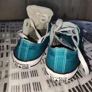 Converse color turquesa de segunda mano por 15 EUR en Móstoles en WALLAPOP