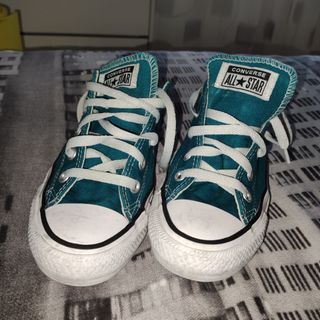 Converse color turquesa de segunda mano por 15 EUR en Móstoles en WALLAPOP