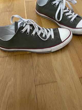 Converse verdes bajas de segunda mano por 15 EUR en Zaragoza en WALLAPOP