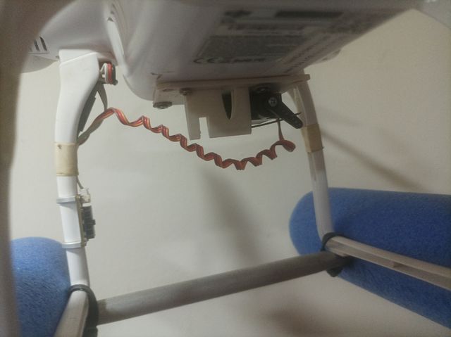 dron preparado para pescar