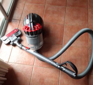 Aspiradora Dyson CY27 de segunda mano por 85 EUR en Madrid en WALLAPOP