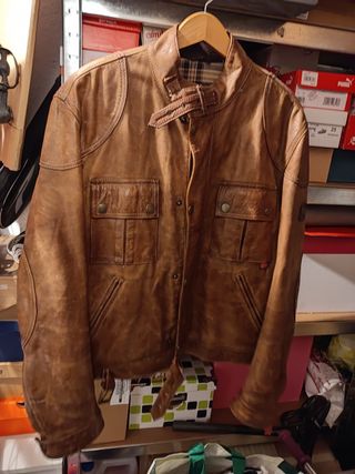 Cazadora cuero belstaff xl marron de segunda mano por 260 EUR en La Flecha  en WALLAPOP