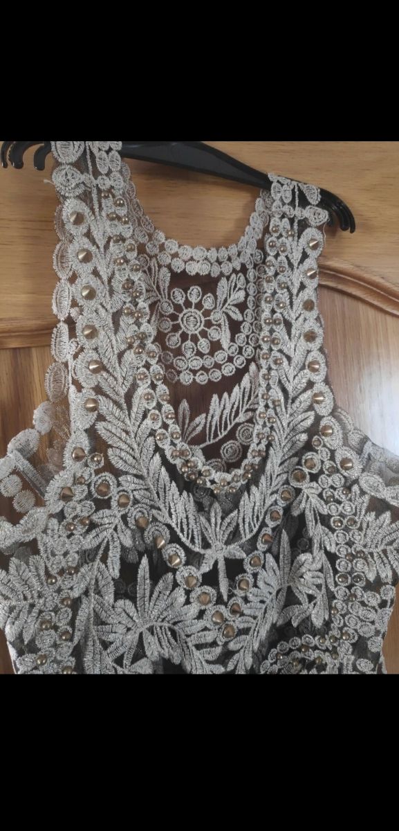 Top encaje cuello redondo-dorado