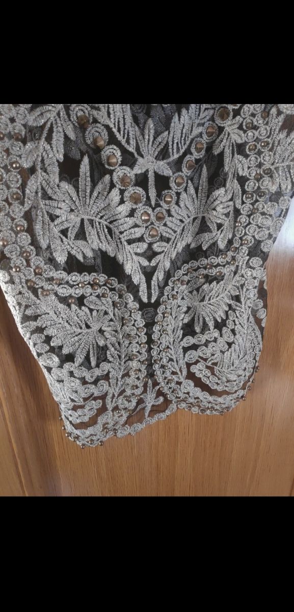 Top encaje cuello redondo-dorado