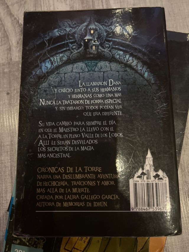 CRONICAS DE LA TORRE EL VALLE DE LOS LOBOS