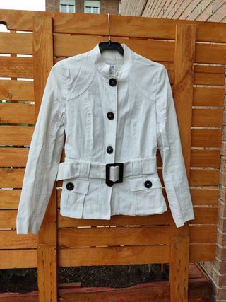 Chaqueta blanca - ZARA