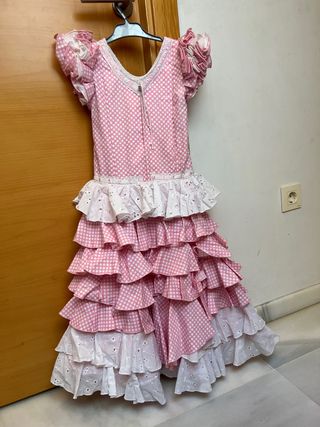Traje Flamenca marca del Corte Ingles de segunda mano por 30 EUR en Dos  Hermanas en WALLAPOP