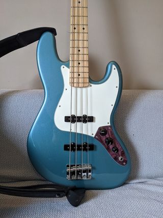 Fender Jazz Bass player de segunda mano por 685 EUR en Terrassa en WALLAPOP