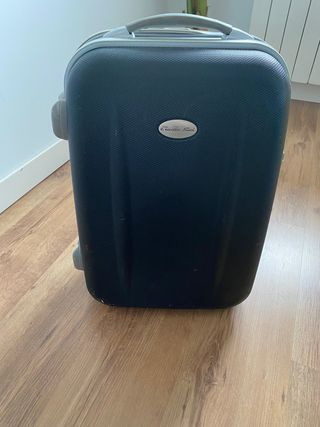 Maleta cabina de Emidio Tucci de segunda mano por 29 EUR en Madrid en  WALLAPOP