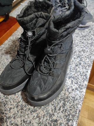 Botas para nieve\\/descanso mujer de segunda mano por 10 EUR en Les Borges  Blanques en WALLAPOP