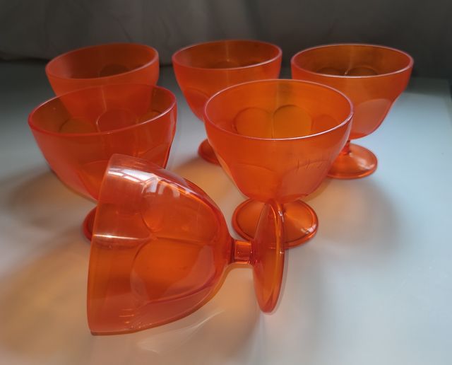 Copas de helado o postre.