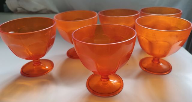 Copas de helado o postre.