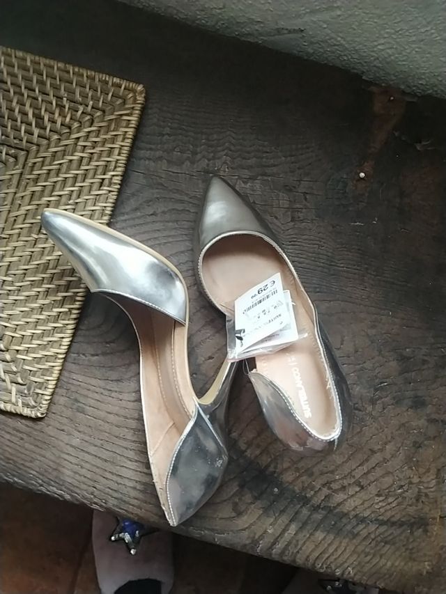 SANDALIAS COLOR PLATA A ESTRENAR