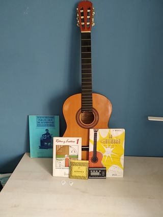 Guitarra Sonora Modelo SGN 450 de segunda mano por 100 EUR en Valencia en  WALLAPOP