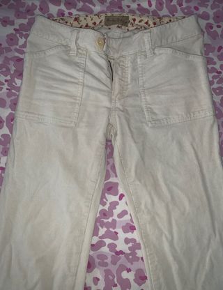 Pantalon pana massimo dutti de segunda mano por 22 EUR en Sant Vicent del  Raspeig en WALLAPOP